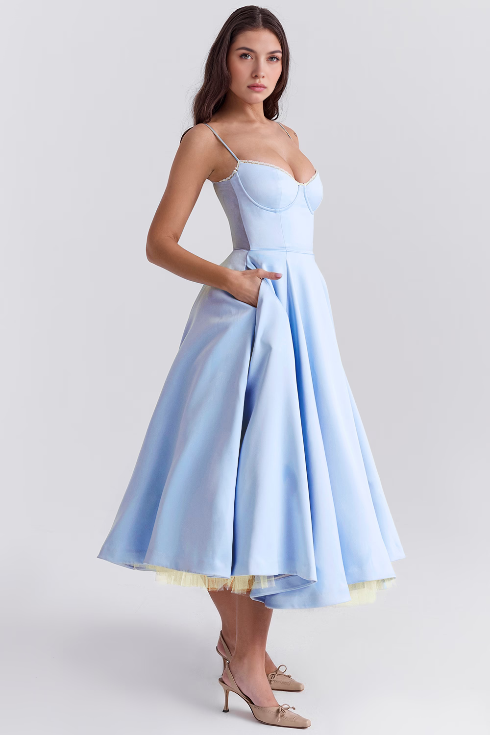 Elegante Vestido Midi Duchess