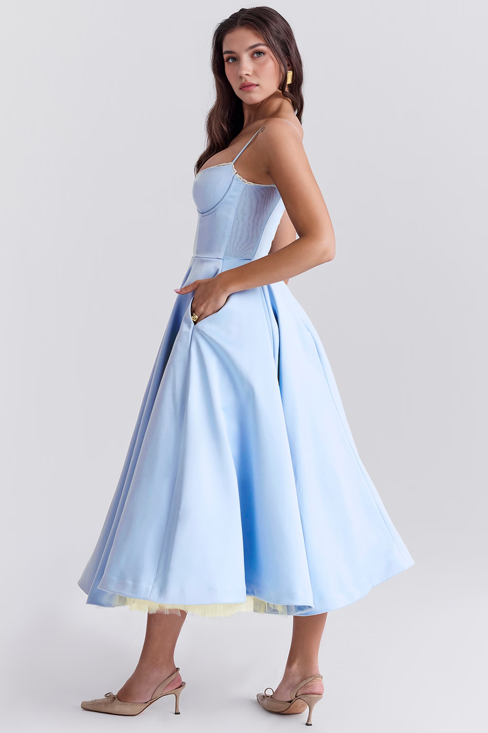 Elegante Vestido Midi Duchess