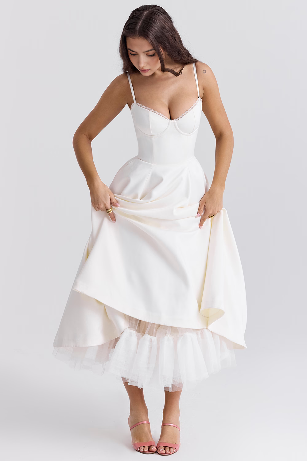 Elegante Vestido Midi Duchess