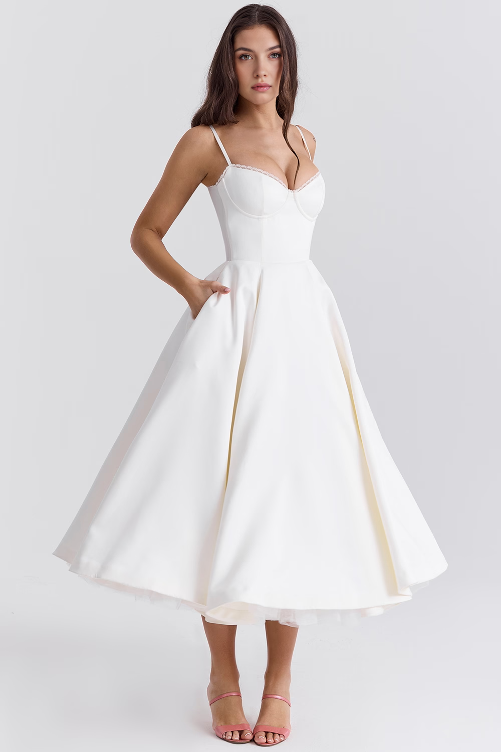 Elegante Vestido Midi Duchess