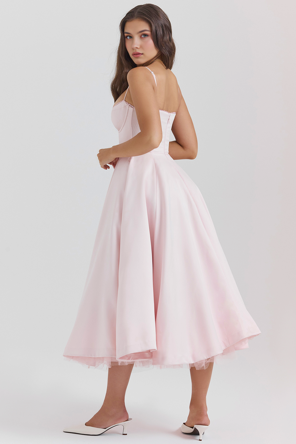 Elegante Vestido Midi Duchess