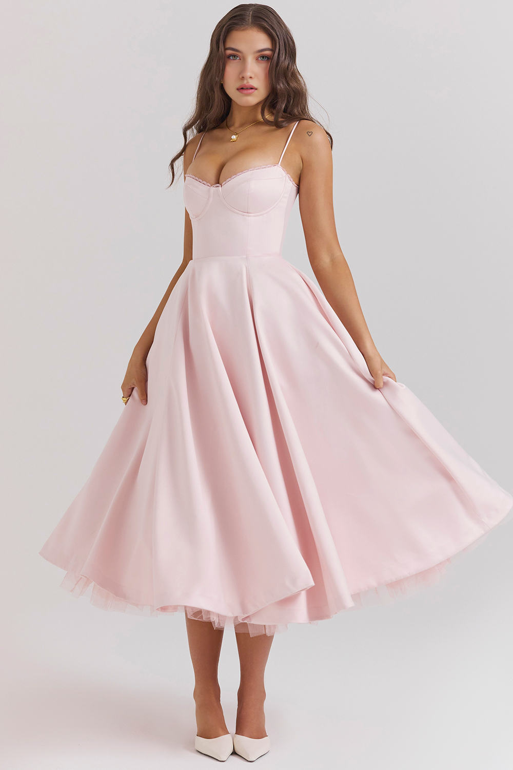 Elegante Vestido Midi Duchess