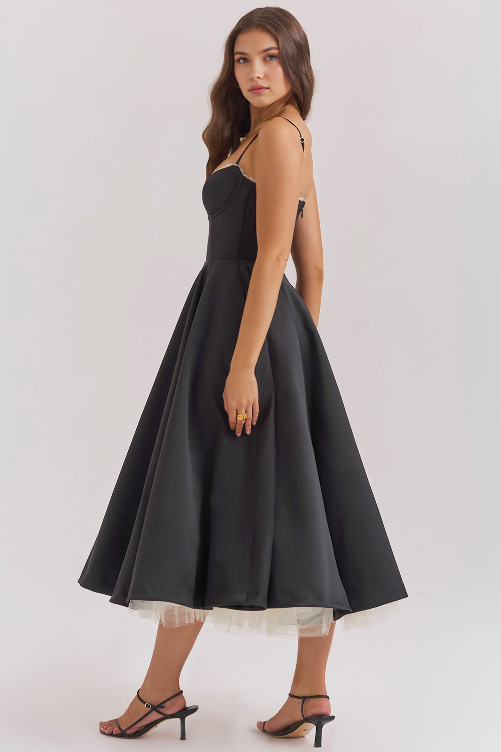Elegante Vestido Midi Duchess