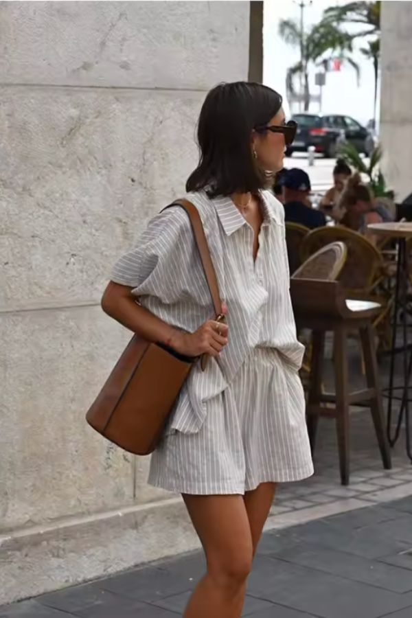 Estilo-Relajado Blusa y Shorts