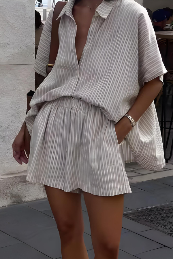 Estilo-Relajado Blusa y Shorts