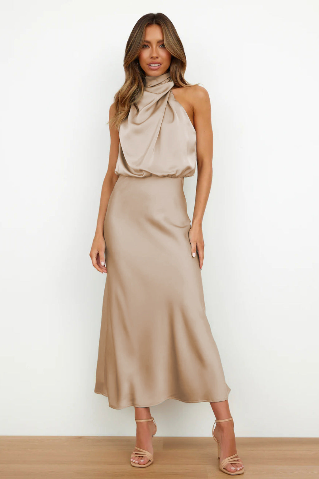 Vestido Satén Glamuroso