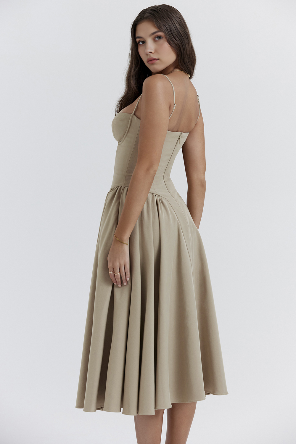 Elegant Waist-Cinch Midi Dress