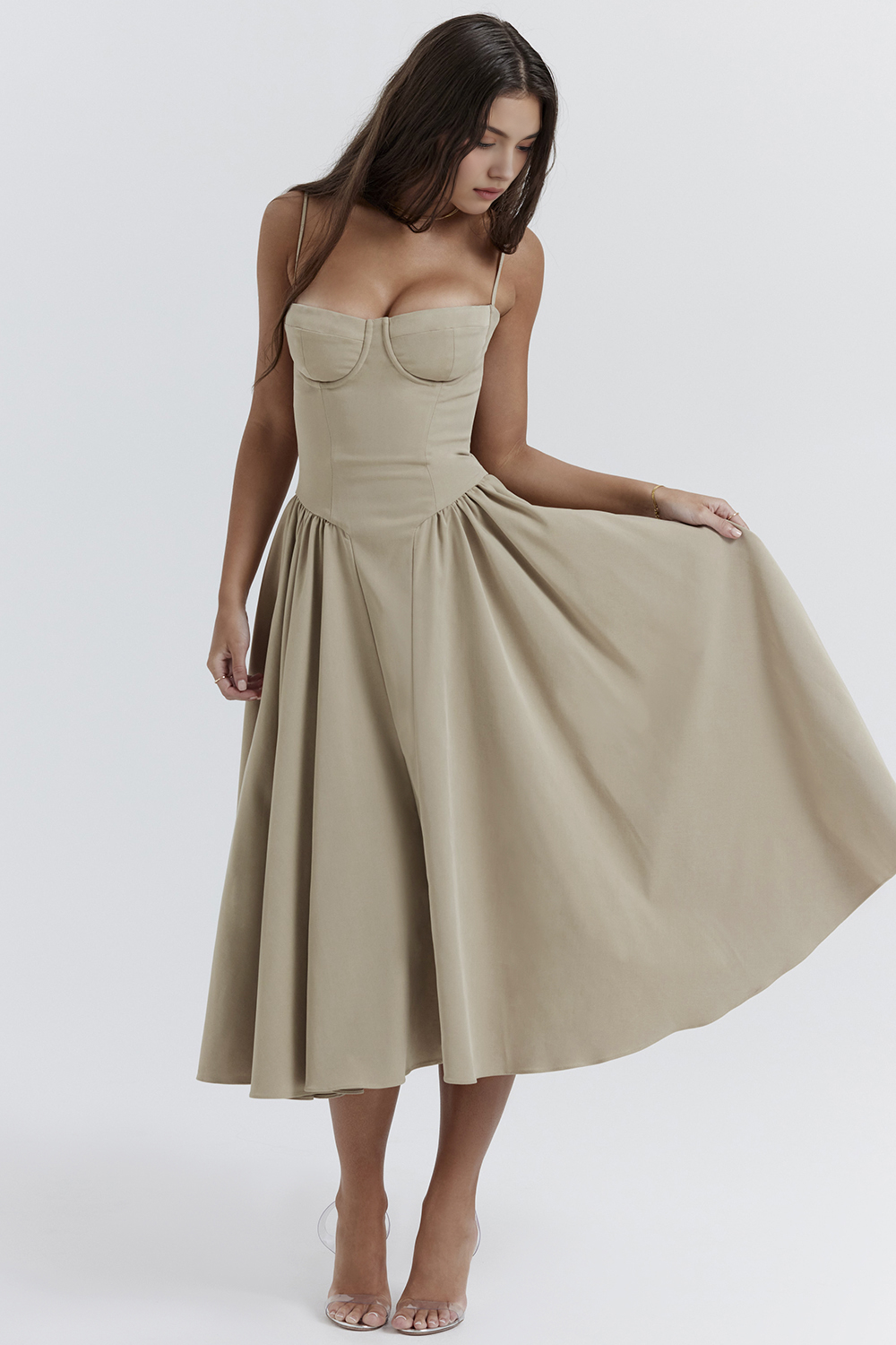 Elegant Waist-Cinch Midi Dress