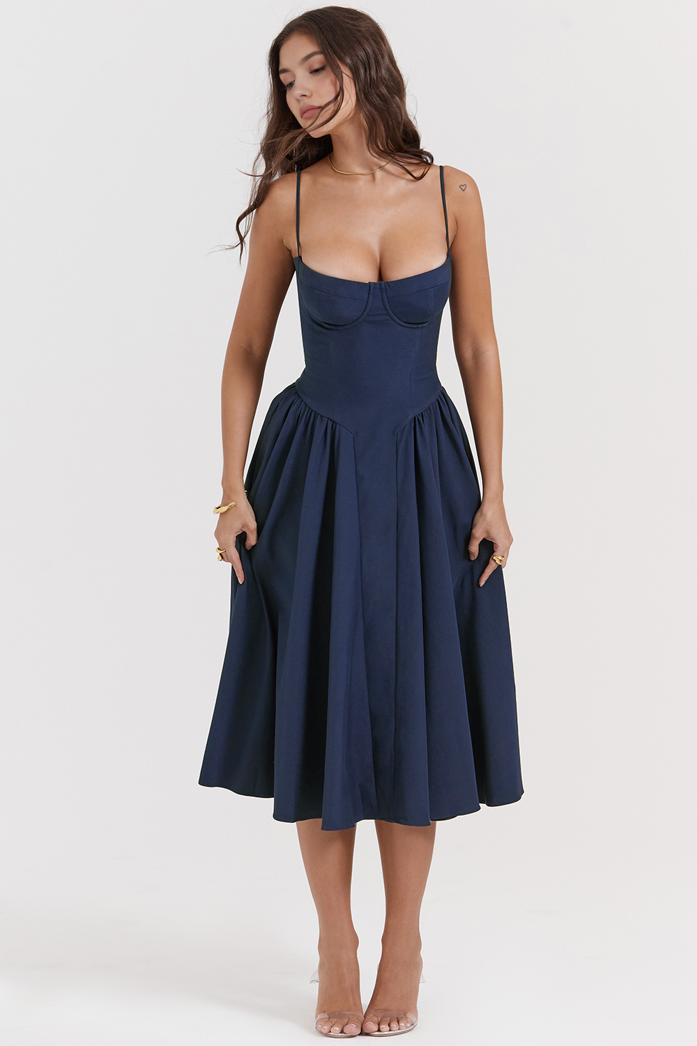 Elegant Waist-Cinch Midi Dress
