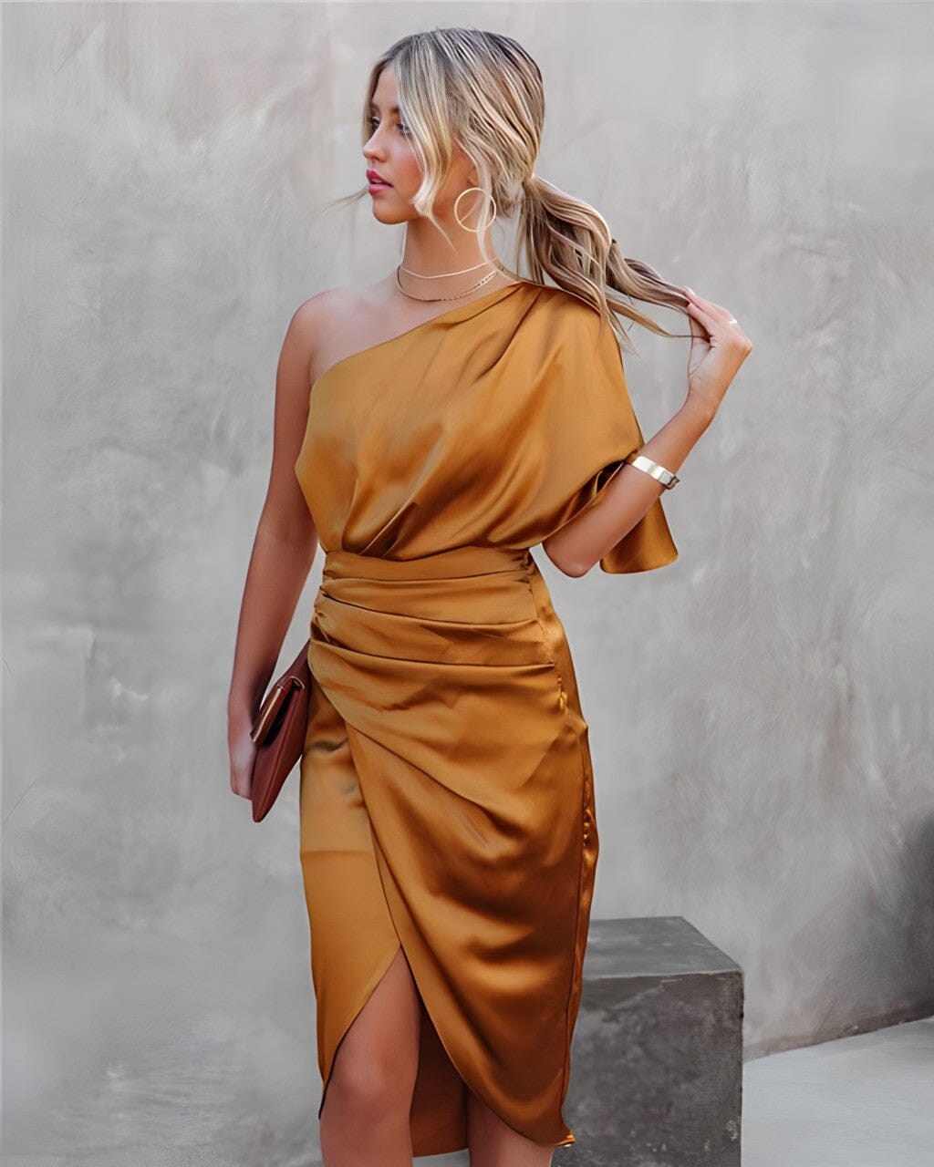 Elegante Vestido de Seda Divina