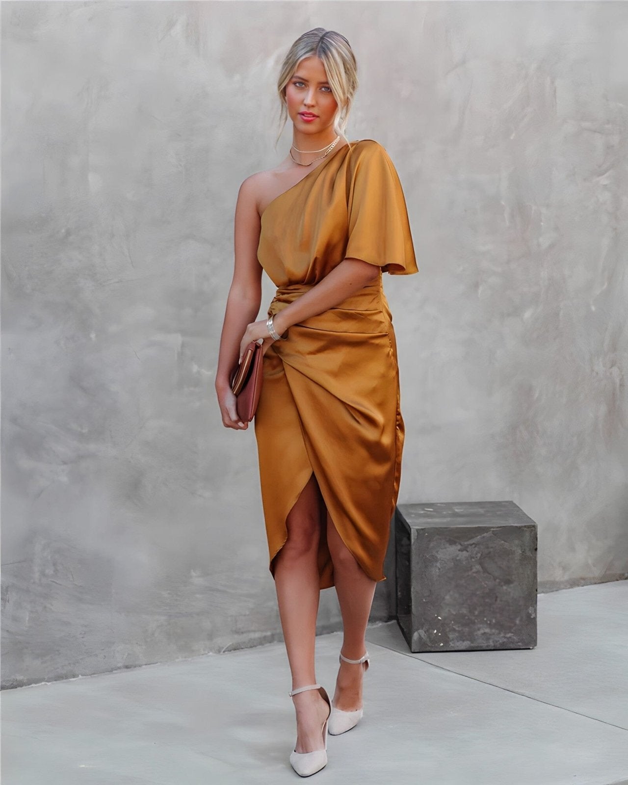 Elegante Vestido de Seda Divina