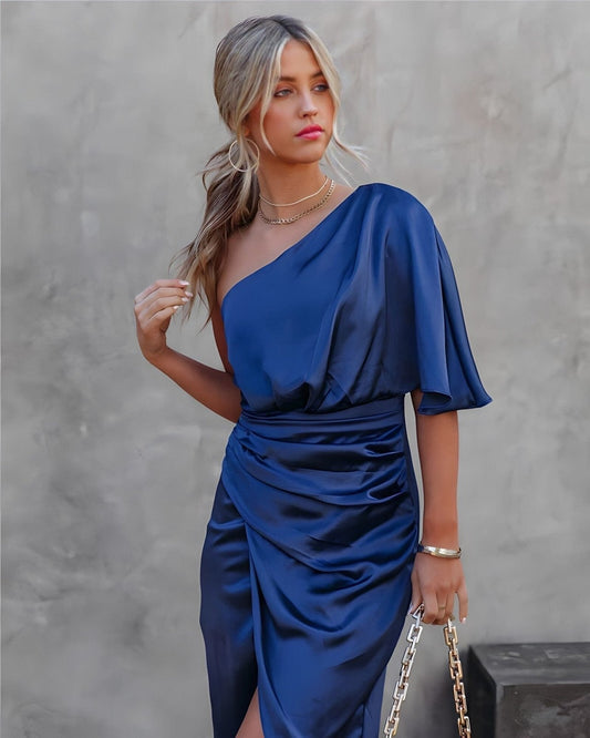 Elegante Vestido de Seda Divina
