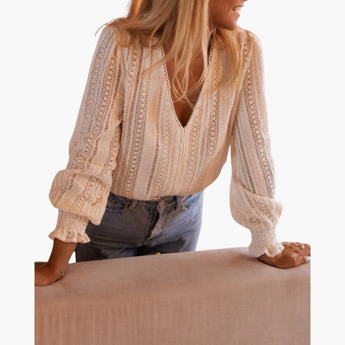 Elegancia Atemporal: Blusa Sophia