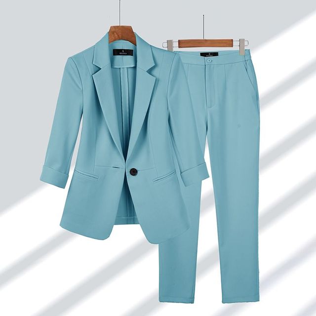 Elegancia Clásica Blazer & Pantalón