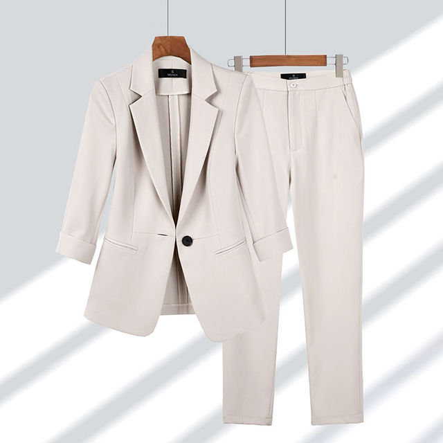 Elegancia Clásica Blazer & Pantalón