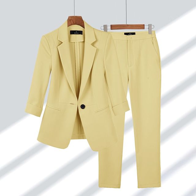 Elegancia Clásica Blazer & Pantalón
