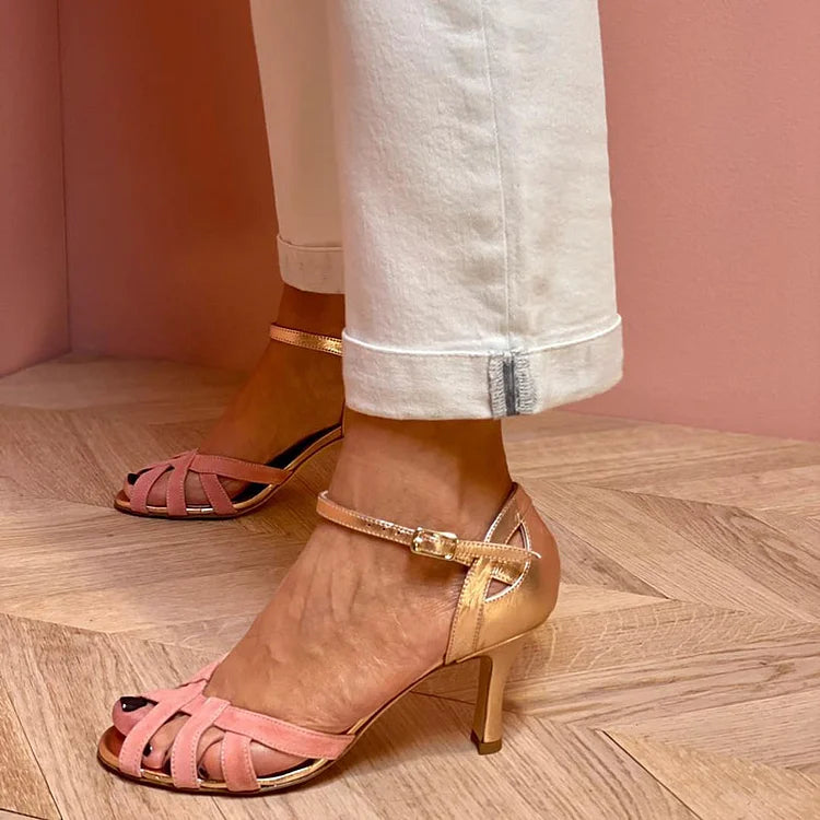 Sandali Elegantes Estilizados