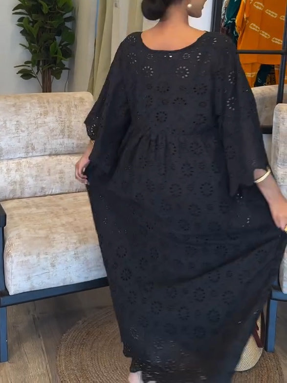 Vestido Negro Elegante con Encaje