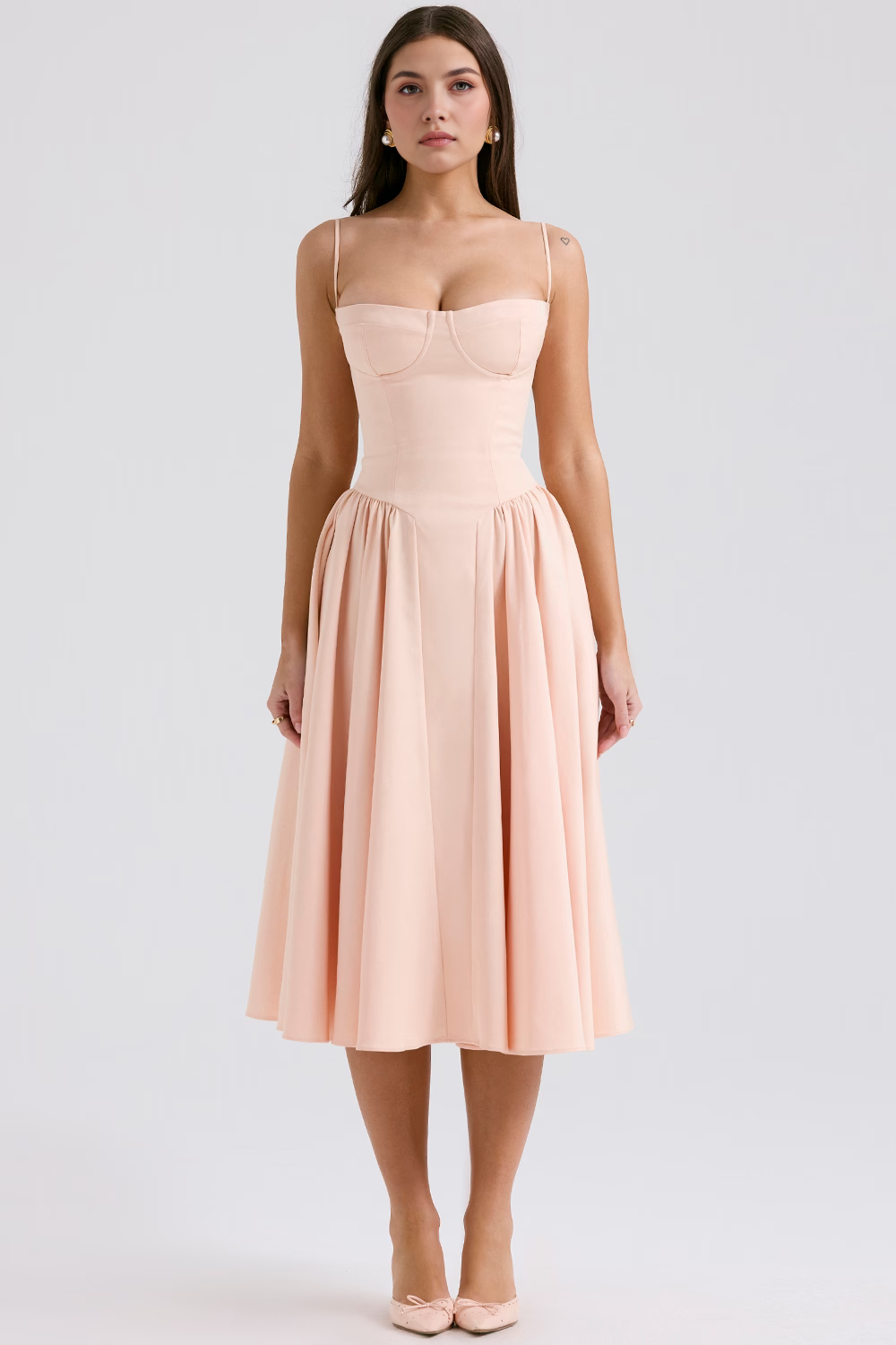Elegant Waist-Cinch Midi Dress