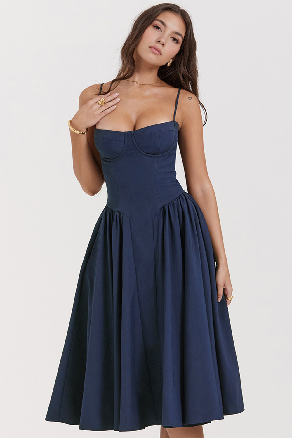 Elegant Waist-Cinch Midi Dress