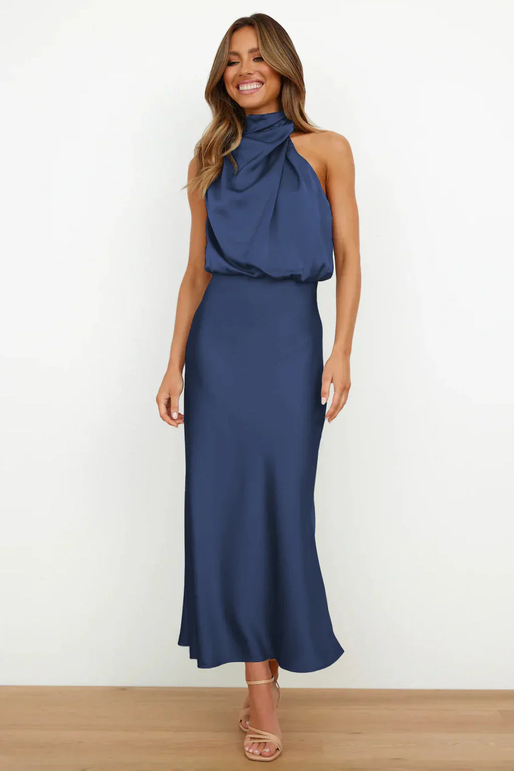 Vestido Elegante Movimiento Fluido